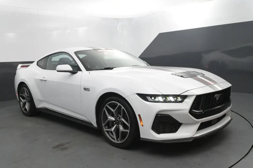 Used 2024 Ford Mustang GT Premium w/ GT Performance Package RWD image 7