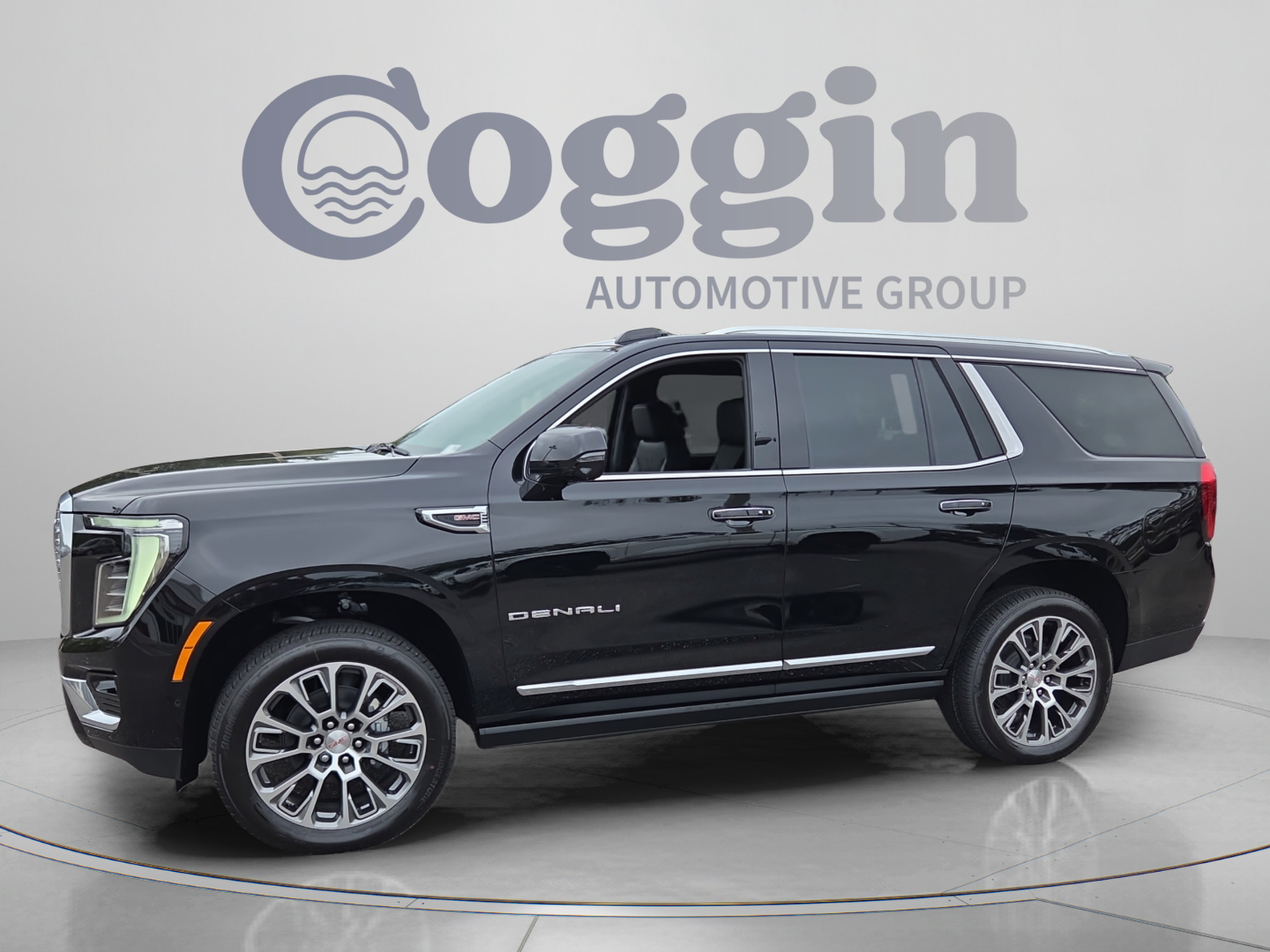 New 2026 GMC Yukon Denali w/ Denali Reserve Package AWD/4WD image 1