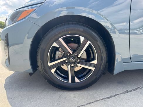 Used 2024 Nissan Sentra SV FWD image 31