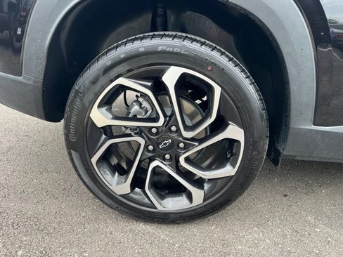 Used 2025 Chevrolet Trax RS w/ Driver Confidence Package FWD image 35