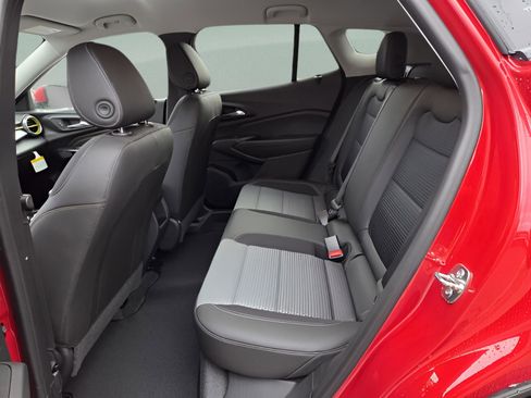 New 2026 Chevrolet Trax LT image 16