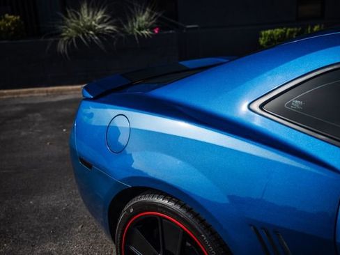 Used 2013 Chevrolet Camaro SS w/ Hot Wheels Special Edition image 32