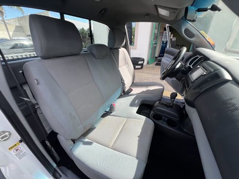 Used 2014 Toyota Tacoma 2WD Regular Cab image 15