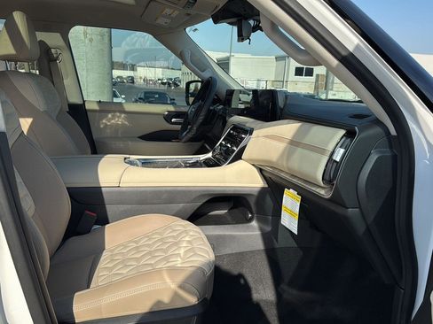 New 2026 Nissan Armada Platinum RWD image 10