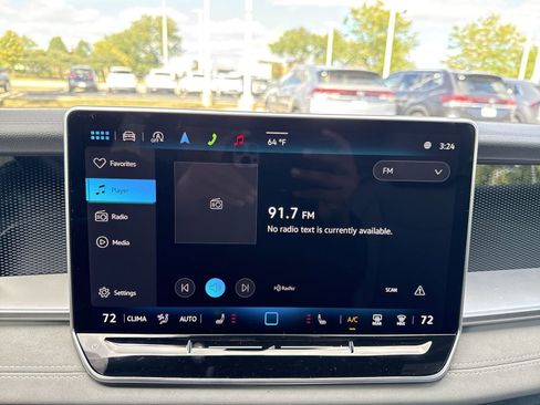 New 2025 Volkswagen Tiguan SE R-Line image 18