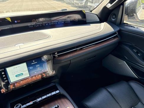 New 2026 Lincoln Navigator L Black Label AWD/4WD image 15