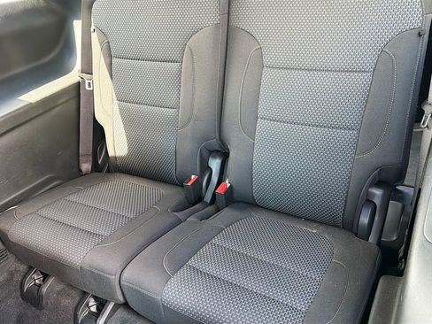 Used 2021 GMC Acadia SLE w/ Driver Convenience Package FWD image 23