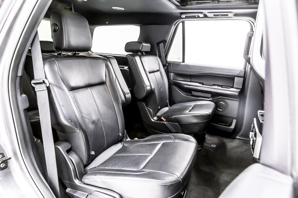 Used 2020 Ford Expedition XLT w/ Equipment Group 202A RWD image 34