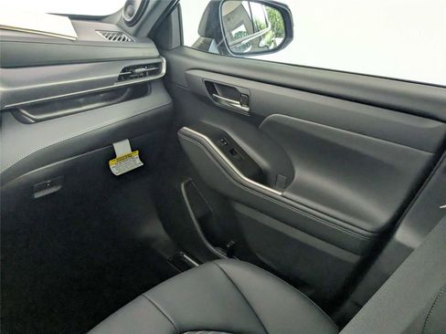 New 2026 Toyota Highlander XSE AWD/4WD image 29
