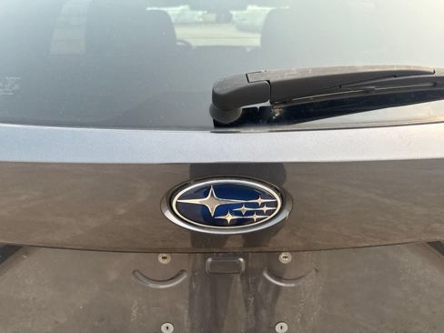 Used 2024 Subaru Crosstrek 2.0i Premium AWD/4WD image 9