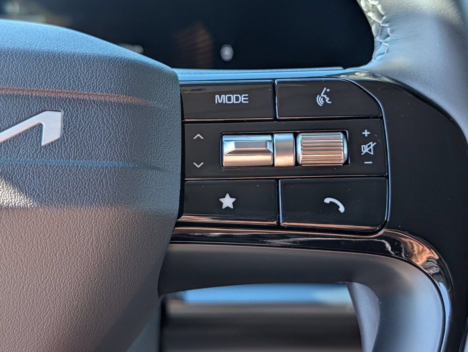 New 2027 Kia Carnival LX FWD image 34