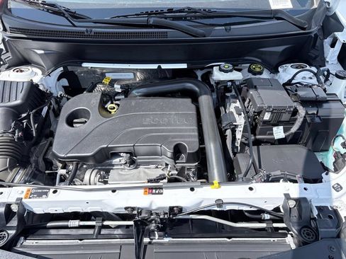 Used 2023 Chevrolet Equinox LS w/ LS Convenience Package FWD image 29