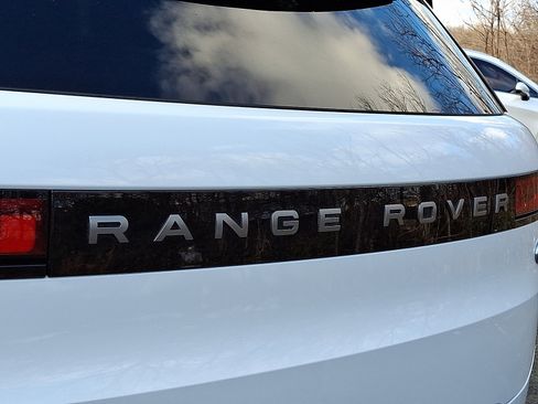 Used 2023 Land Rover Range Rover Sport SE image 29