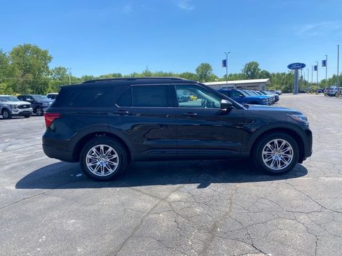 New 2026 Ford Explorer Active w/ Active Comfort Package AWD/4WD image 9