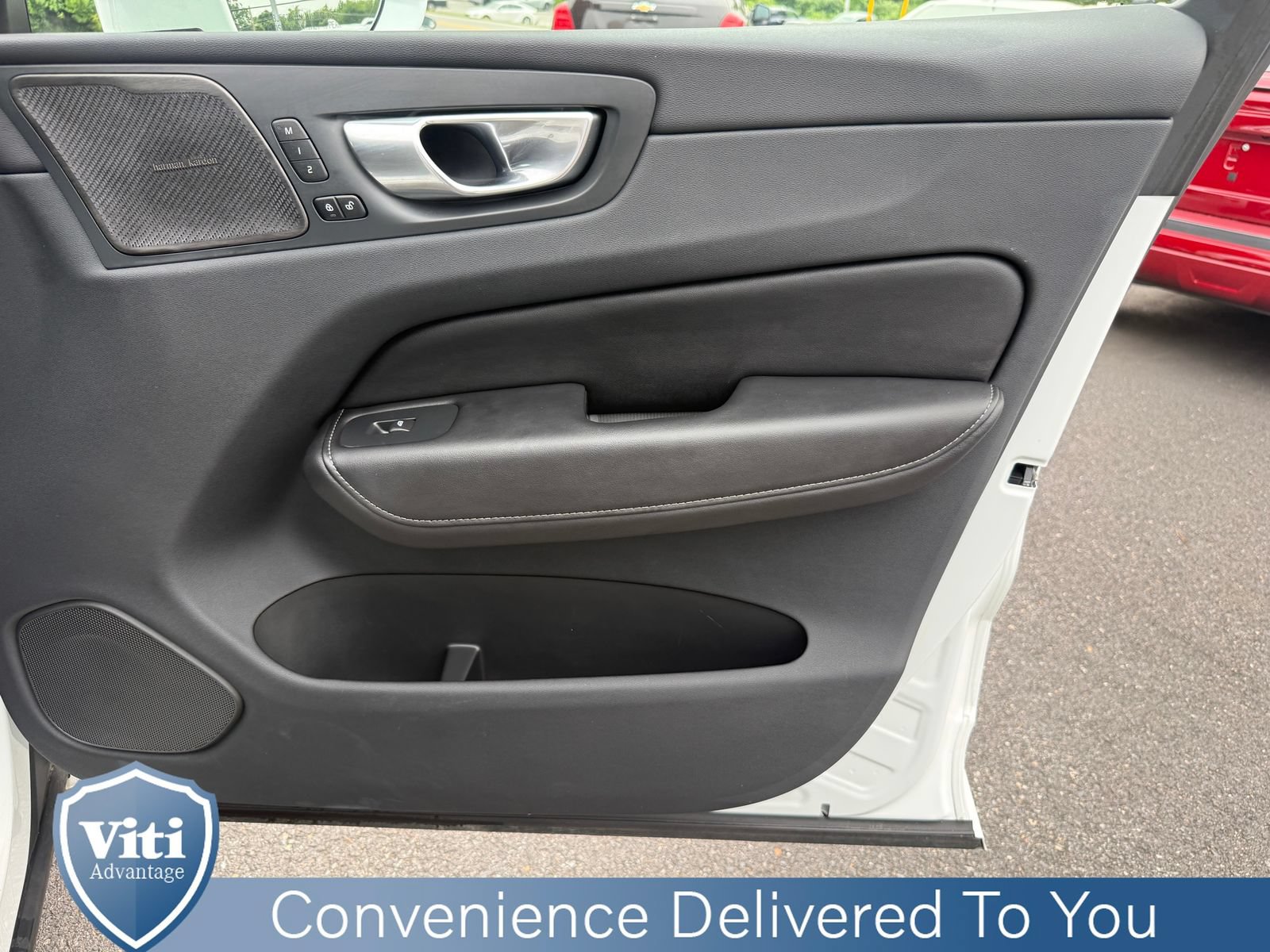 Certified 2023 Volvo XC60 B6 Ultimate w/ Protection Package Premier AWD/4WD image 29