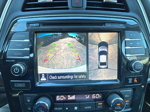 Used 2017 Nissan Maxima Platinum w/ Interior Lighting Package FWD image 20