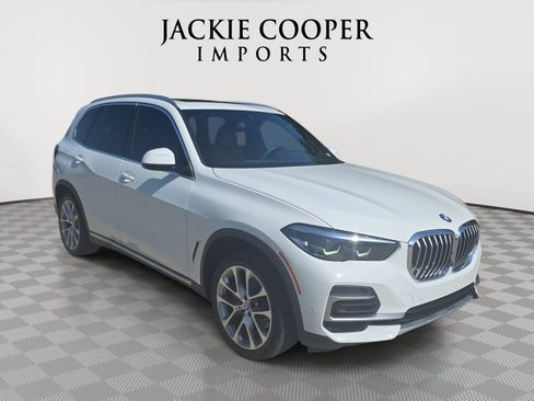 Used 2023 BMW X5 xDrive40i w/ Parking Assistance Package AWD/4WD image 3
