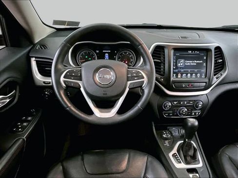 Used 2015 Jeep Cherokee Trailhawk w/ Comfort/Convenience Group AWD/4WD image 6