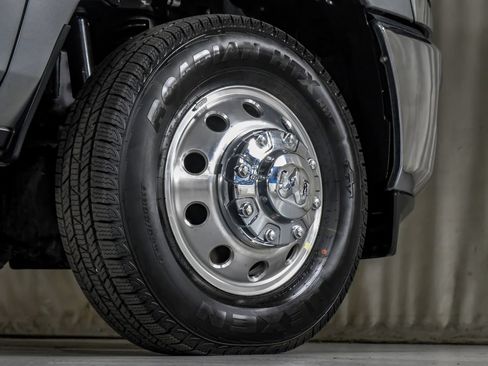 Used 2024 RAM 3500 Tradesman w/ Chrome Appearance Group AWD/4WD image 51