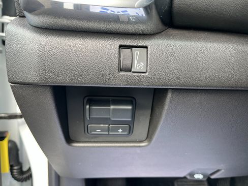 Used 2025 GMC Canyon Elevation w/ Convenience Package image 38