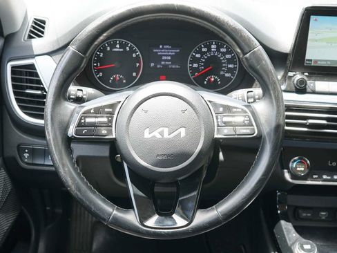 Used 2022 Kia Seltos S FWD image 21