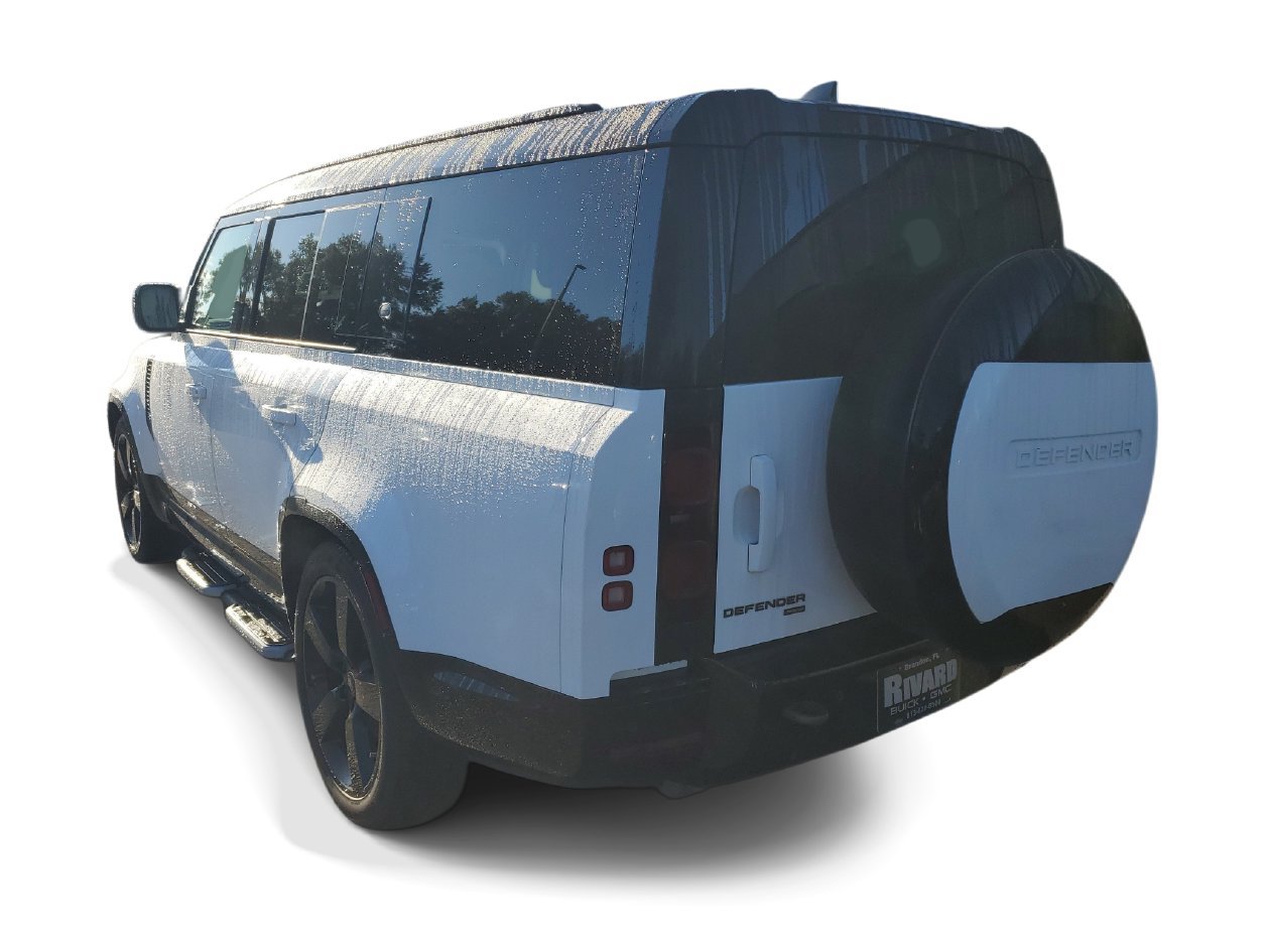 Used 2023 Land Rover Defender 130 X-Dynamic SE AWD/4WD image 3
