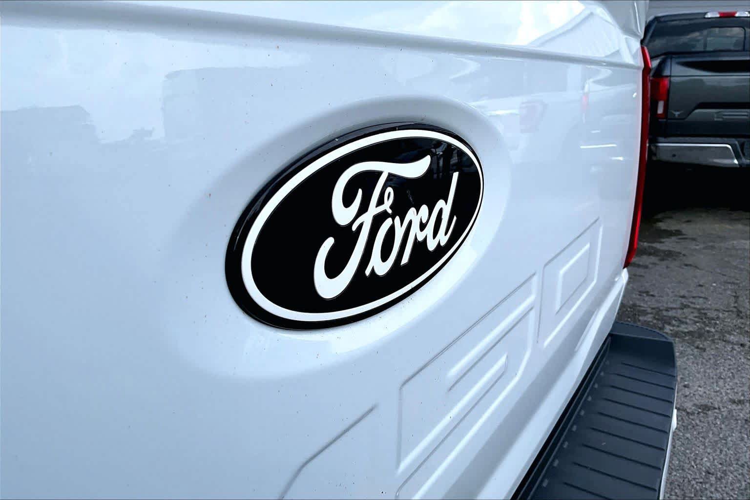 Certified 2024 Ford F150 XLT w/ Equipment Group 302A MID AWD/4WD image 31