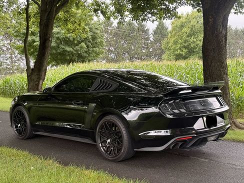Used 2018 Ford Mustang GT RWD image 6