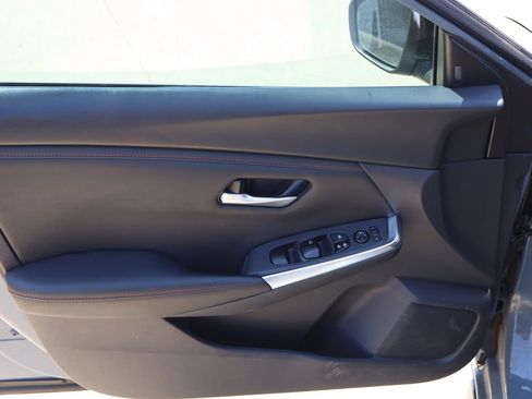 Used 2024 Nissan Sentra SR FWD image 19