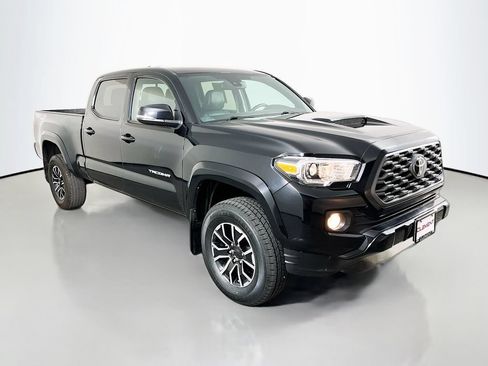 Used 2021 Toyota Tacoma TRD Sport AWD/4WD image 4