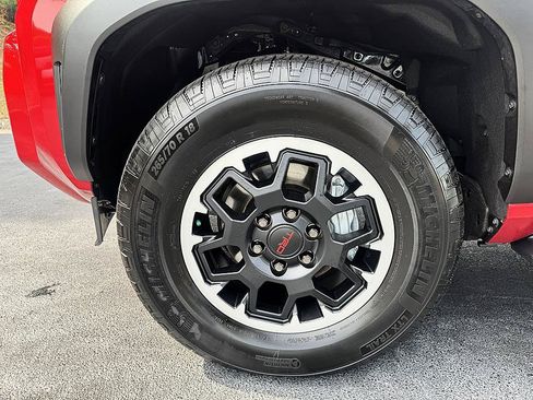 Certified 2026 Toyota 4Runner TRD Off-Road AWD/4WD image 8