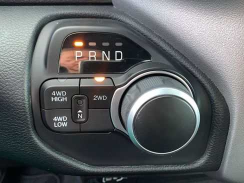 Used 2024 RAM 2500 Big Horn w/ Bed Utility Group image 13