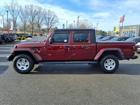 Used 2022 Jeep Gladiator Sport image 7