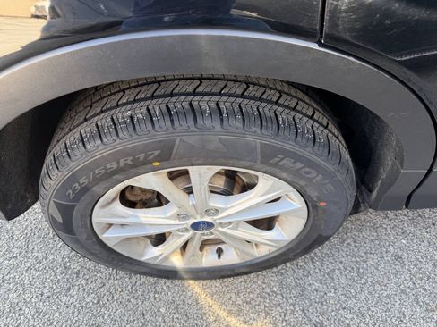 Used 2018 Ford Escape SE AWD/4WD image 38