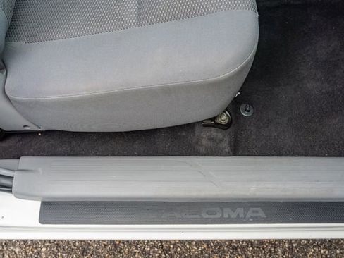 Used 2013 Toyota Tacoma 2WD Regular Cab image 30