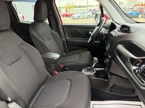 Used 2020 Jeep Renegade Altitude AWD/4WD image 17