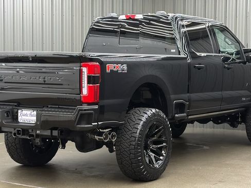 Used 2026 Ford F350 Platinum w/ FX4 Off-Road Package AWD/4WD image 5