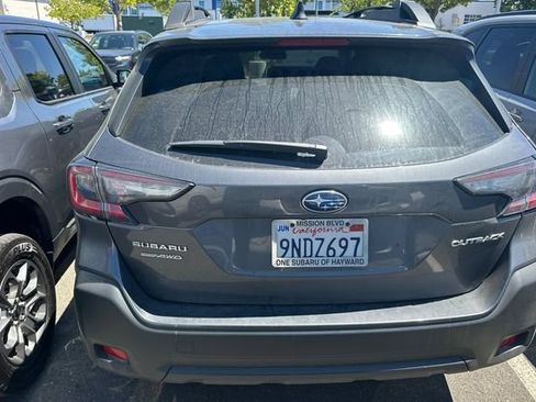 Used 2024 Subaru Outback Premium AWD/4WD image 6