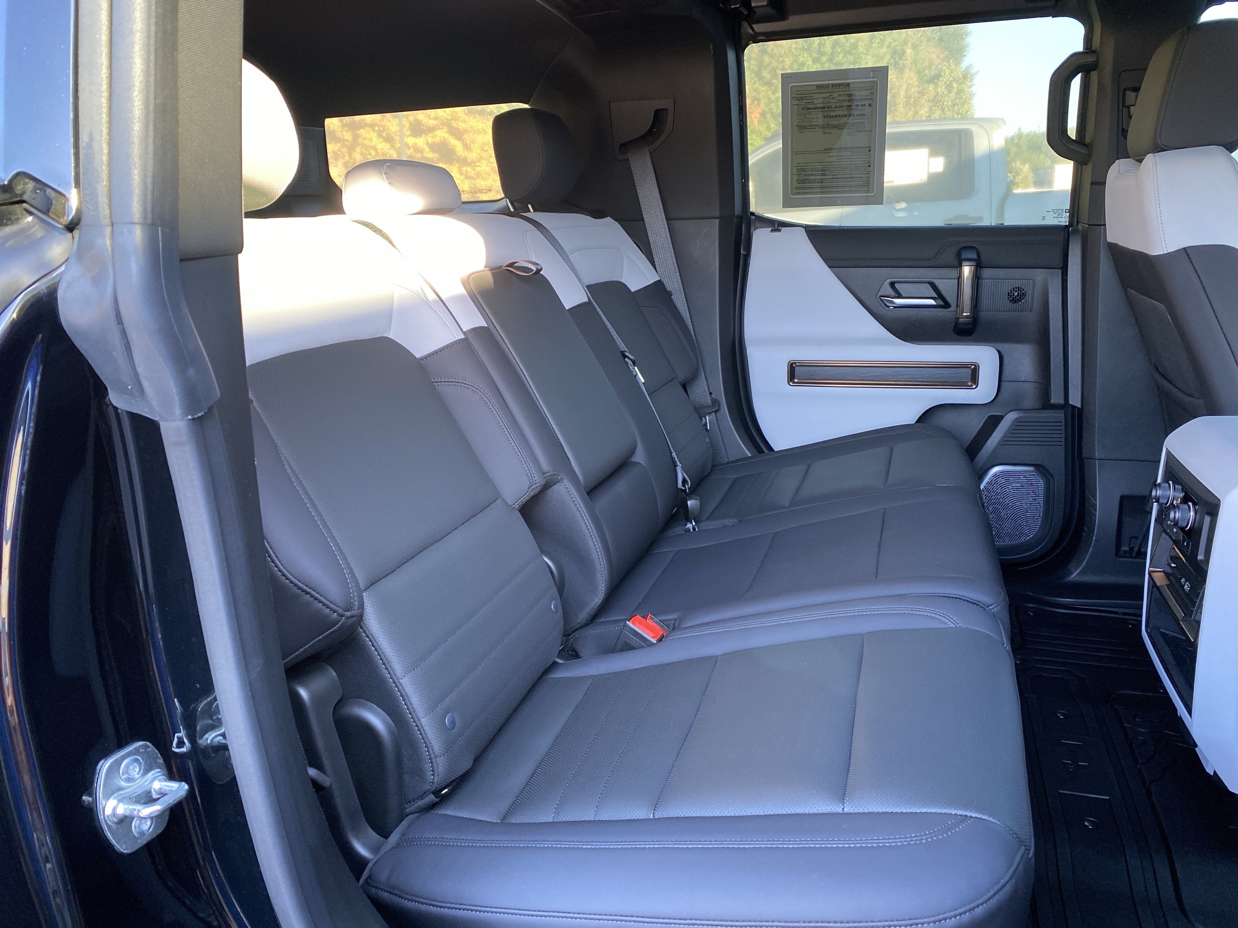 Used 2025 GMC Hummer EV 2X AWD/4WD image 35