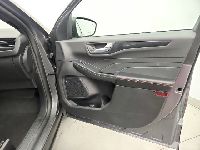 Used 2025 Ford Escape ST-Line FWD image 24