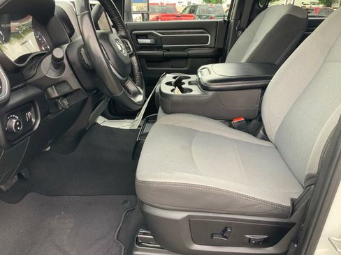 Used 2024 RAM 2500 Big Horn AWD/4WD image 16