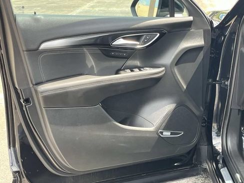 Used 2025 Buick Envision Preferred AWD/4WD image 27