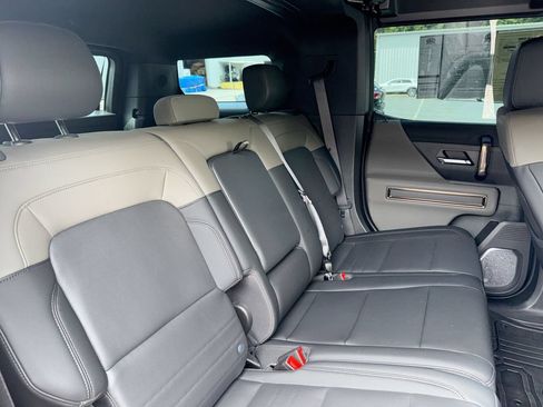 Used 2024 GMC Hummer EV 3X AWD/4WD image 29