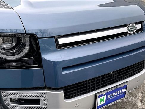 Used 2024 Land Rover Defender 110 S image 33