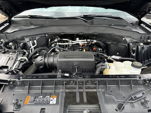 Used 2023 Ford Explorer XLT w/ Equipment Group 202A AWD/4WD image 27