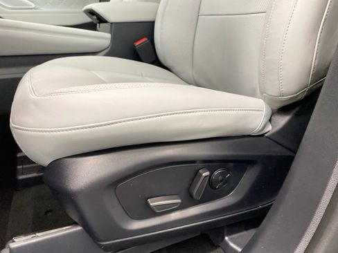 New 2026 Ford Explorer Platinum image 47