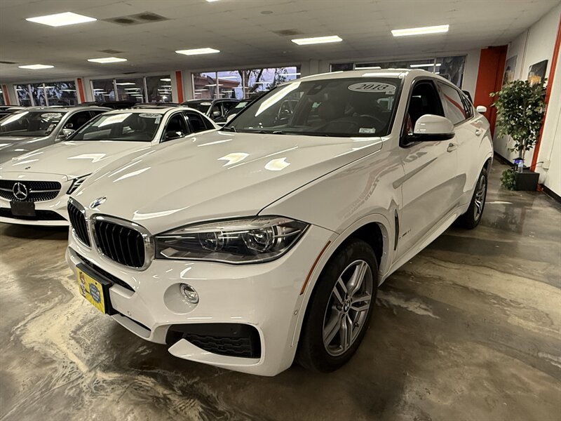 Used 2018 BMW X6 sDrive35i RWD image 3