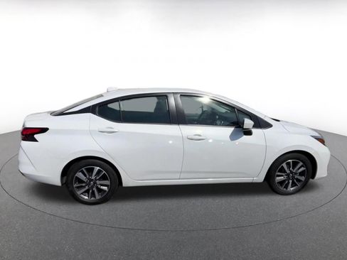 Used 2025 Nissan Versa SV FWD image 16