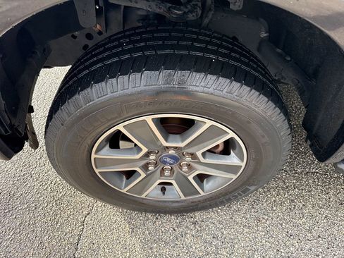 Used 2016 Ford F150 XLT w/ Equipment Group 302A Luxury image 14