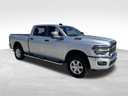 Used 2026 RAM 2500 Big Horn AWD/4WD image 5